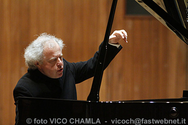 Pianista  Sir ANDRAS SCHIFF